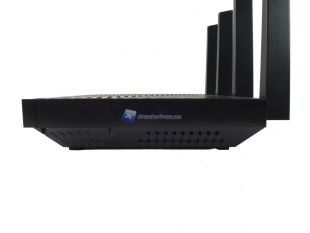 Netgear-D8500-Nighthawk-X8-16